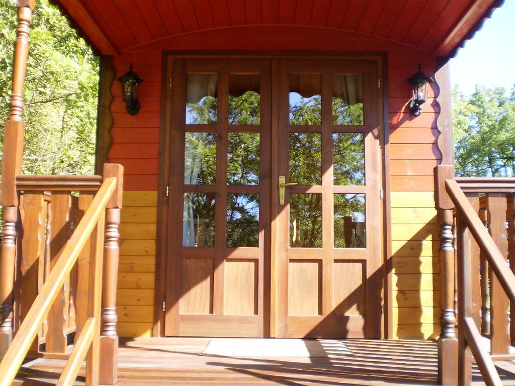 Les Roziers - Roulotte Bed & Breakfast Bagnac Rom bilde